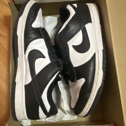 NIKE PANDA DUNKS