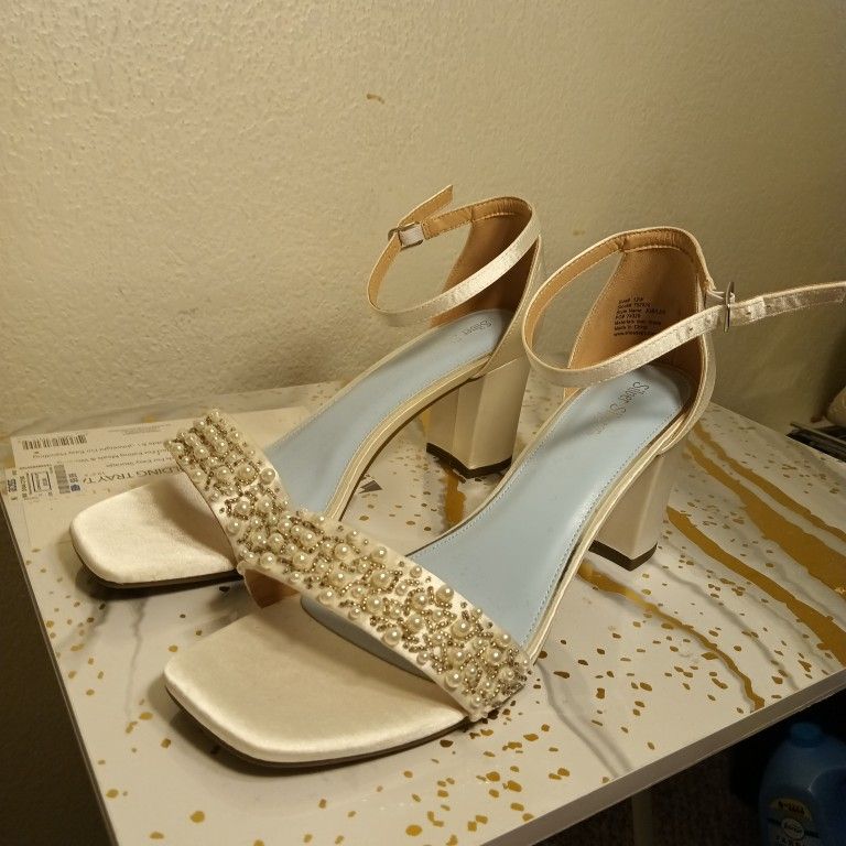 White Satin_silver and Pearl Pearl accident  with by Silver Slipper size 12 