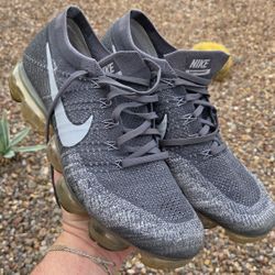 Nike Air Vapormax Flyknit Men's Size 12 Running Shoes Asphalt Gray