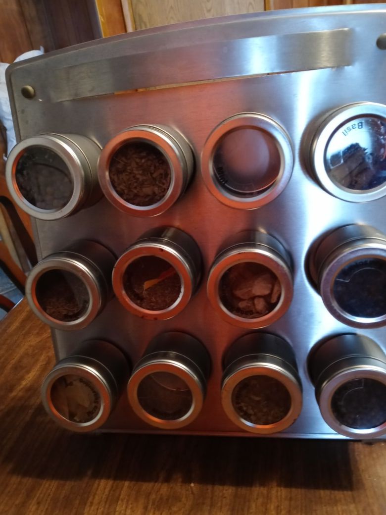 12 piece Spice Rack Magnates