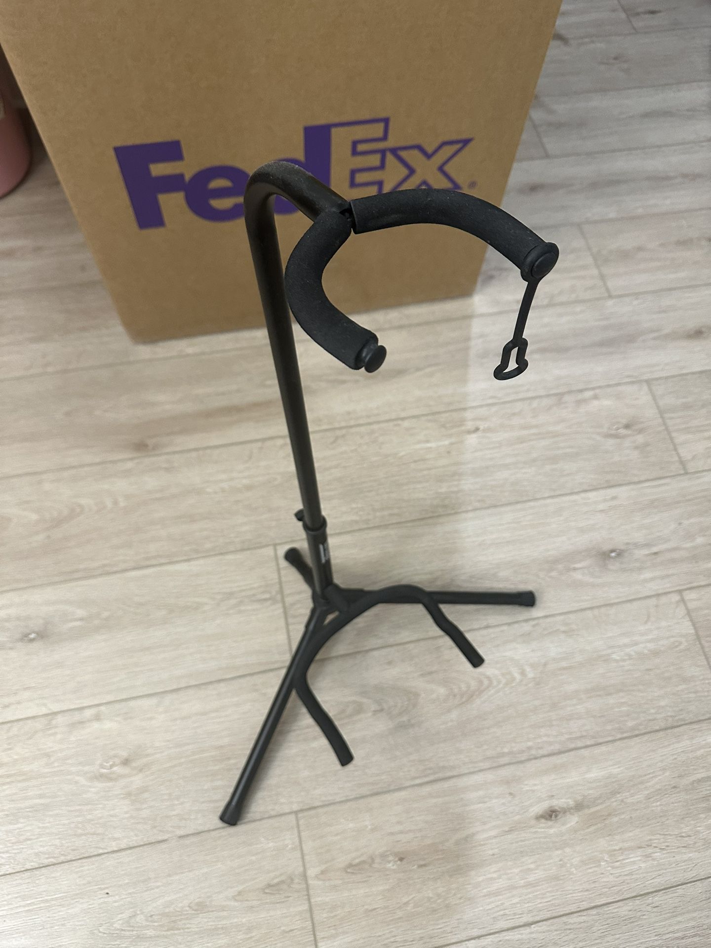OnStage Acoustic Guitar Stand