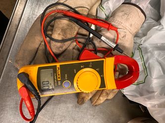 Fluke Clamp Meter
