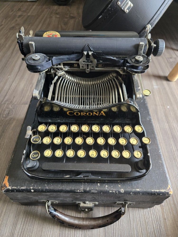 Type Write Corona Antique