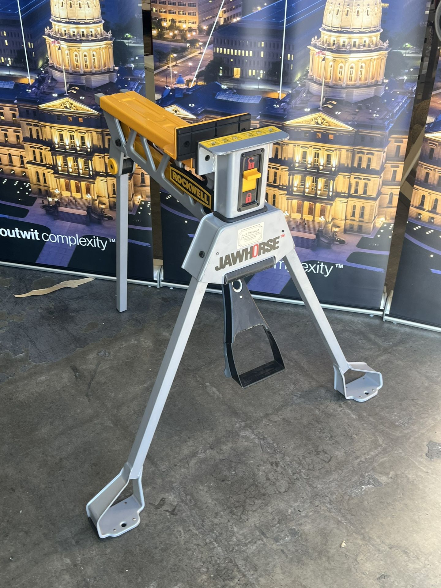ROCKWELL RK9000 JAWHORSE PORTABLE WORKSTATION CLAMPING SYSTEM