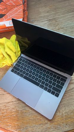 Laptop Apple