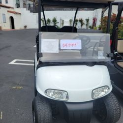 2013 E-Z-GO RXV 4-Passenger Non-Lifted 48-Volt Golf Cart
