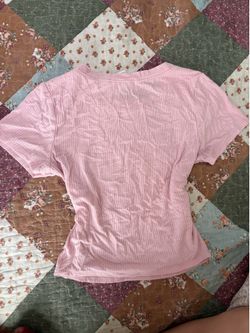 pink shirt