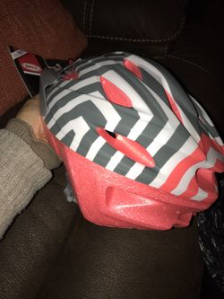 Adult bicycle helmet