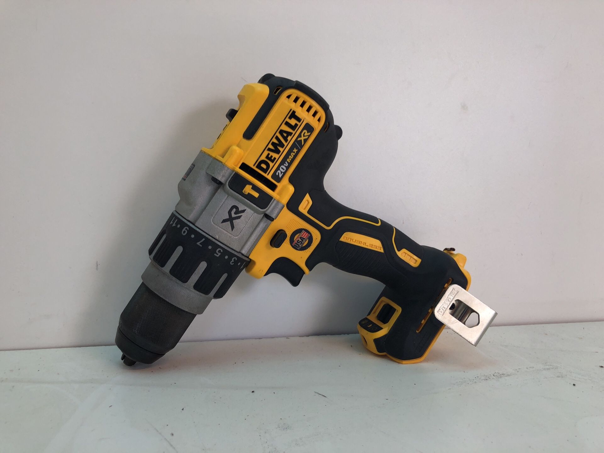 DEWALT 20-Volt MAX XR Lithium-Ion Cordless 1/2 in. Premium Brushless Hammer Drill (Tool-Only)