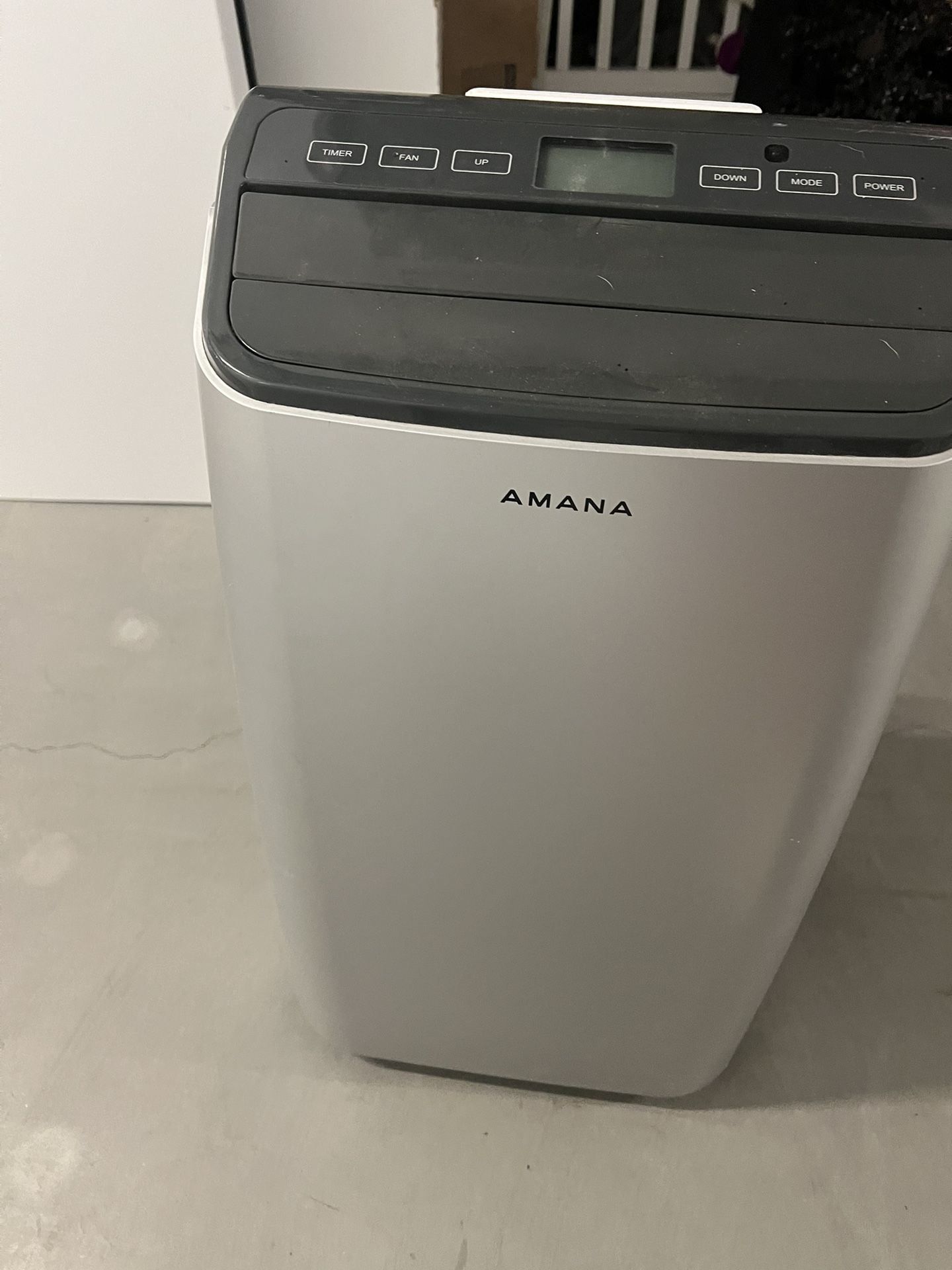 Amana 12000 BTU Portable Air Condition