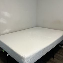 FULL SIZE BED W/ Bed Frame