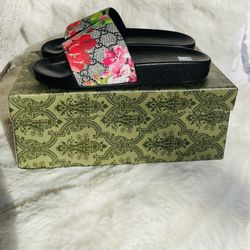 Gucci Slides Brand New