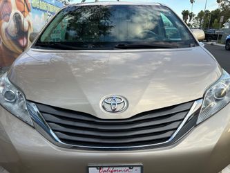 2012 Toyota Sienna