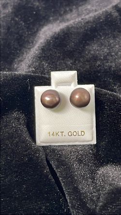 14k gold pearl stud earrings