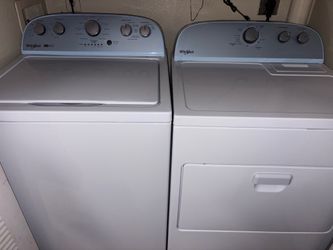 Like New Whirlpool Washer and Dryer