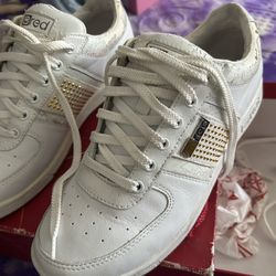 Women’s Shoes