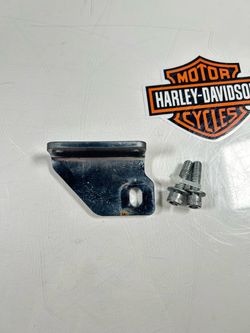 2018  Harley Davidson FLHXS Touring Exhaust Support Bracket 65678-09.OBO. SM9KNT0123