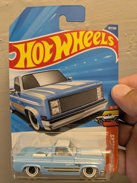 Hot Wheels Chevy Silverado 