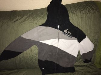 Quiksilver sweater 4t