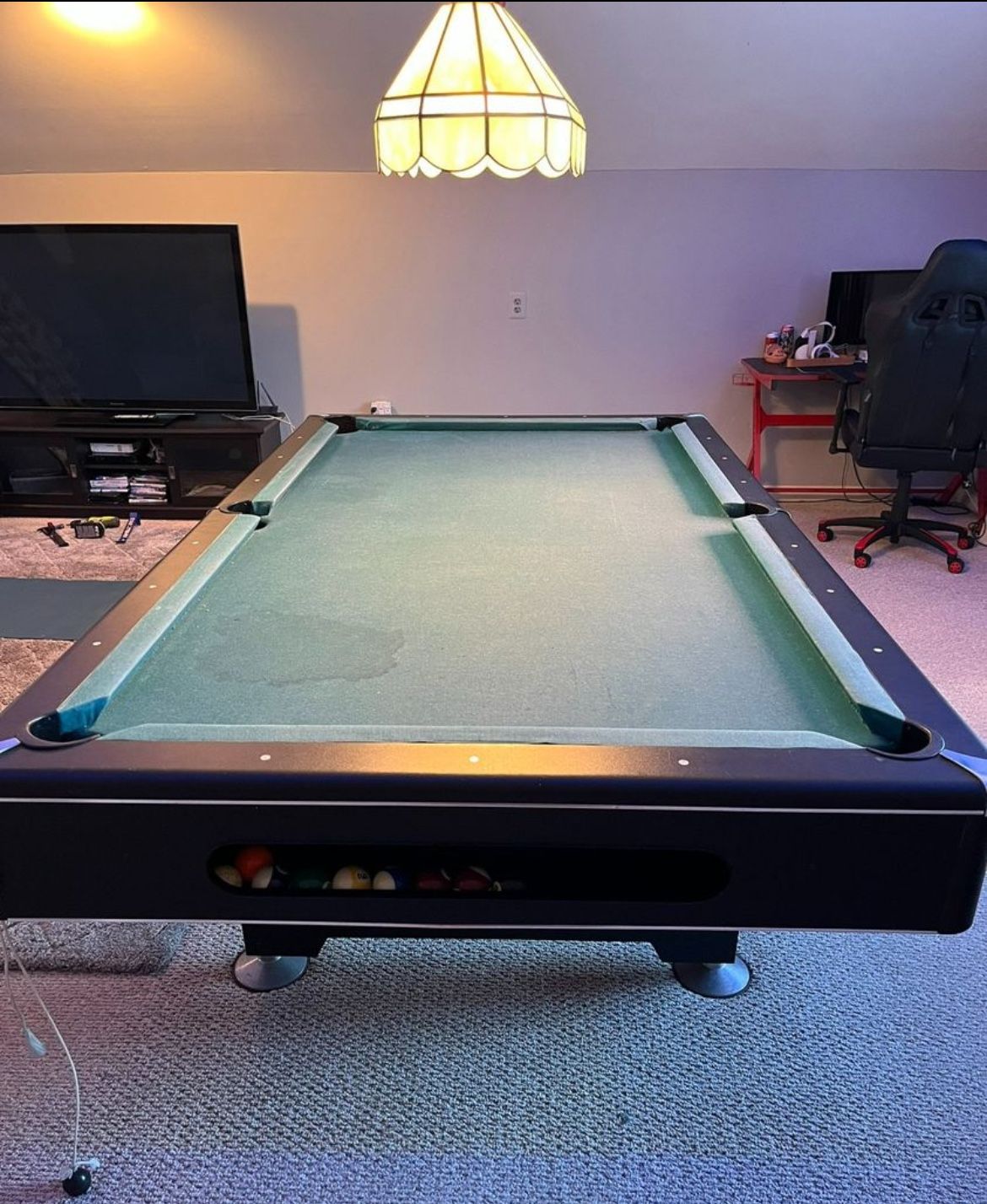 9ft Pool Table Can Deliver And Install new Felt included 