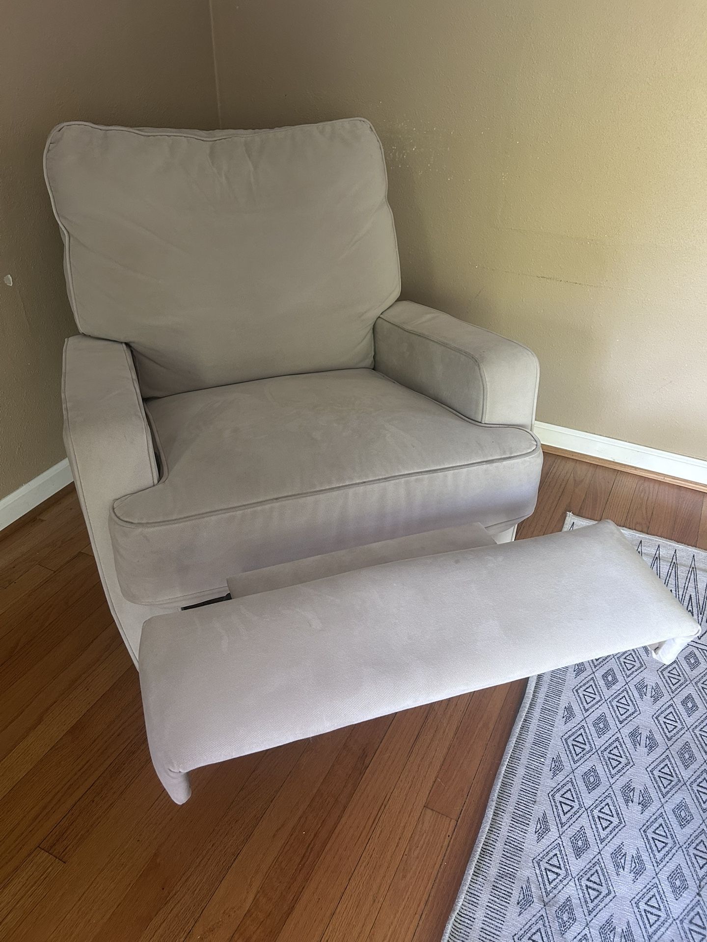 Rocking/Swivel Chair