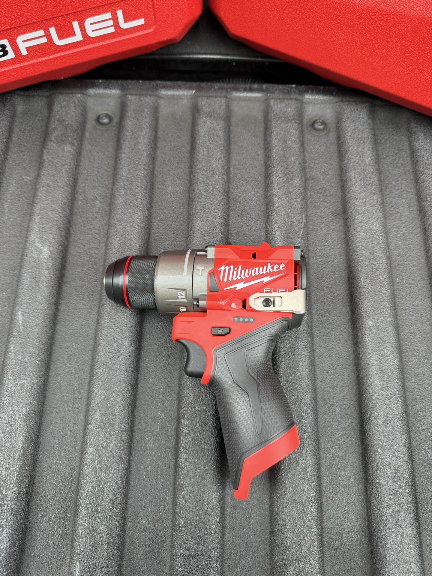Milwaukee M12 FUEL 1/2” Drill Driver – $85 (Tool Only) / $115 con batería y cargador