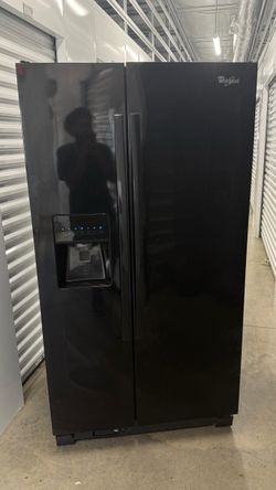 SAMSUNG REFRIGERATOR