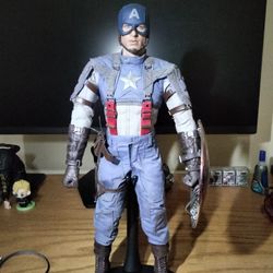 Hot Toys First Avenger Captain America 