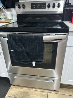 Frigidaire glass top stove range
