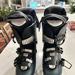 Women’s Salomon QST Access 80 Ski Boots