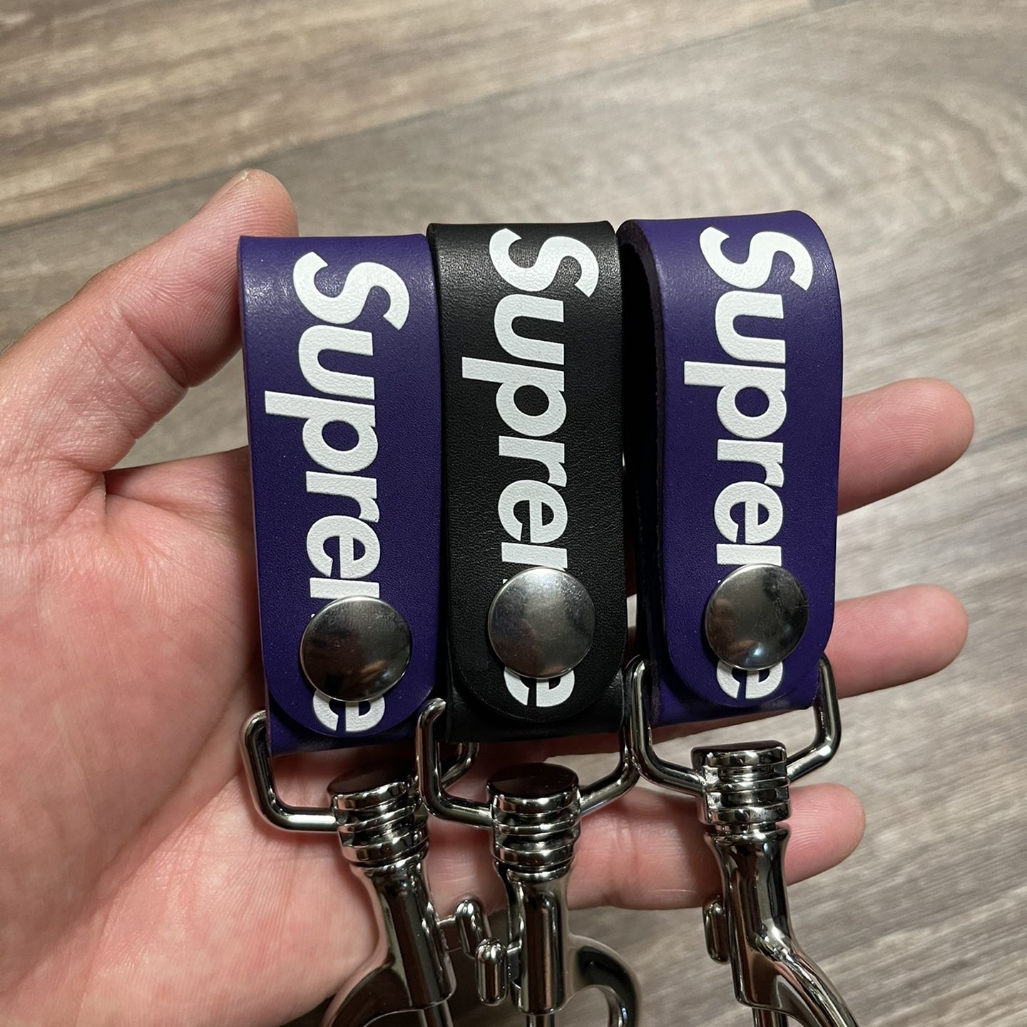 supreme key loop leather for Sale in Los Angeles, CA - OfferUp