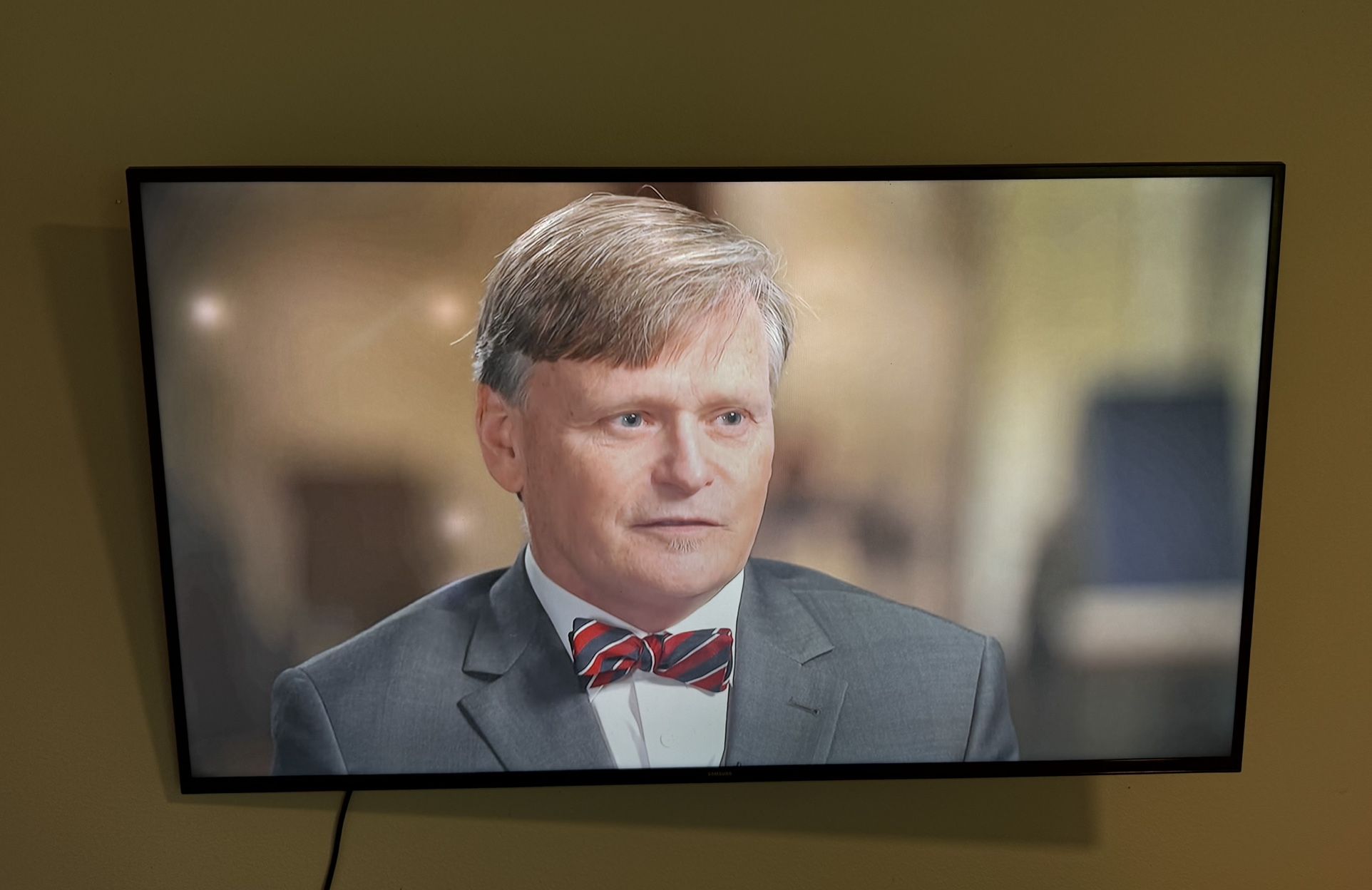 60 Inch Samsung 4K Flat Screen Smart TV Model UN60KU6300FXZA