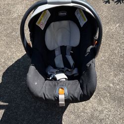 Britax Chicco Infant Carseat 