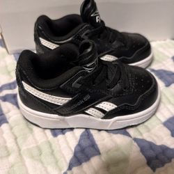 Toddler  Reebok Size 4
