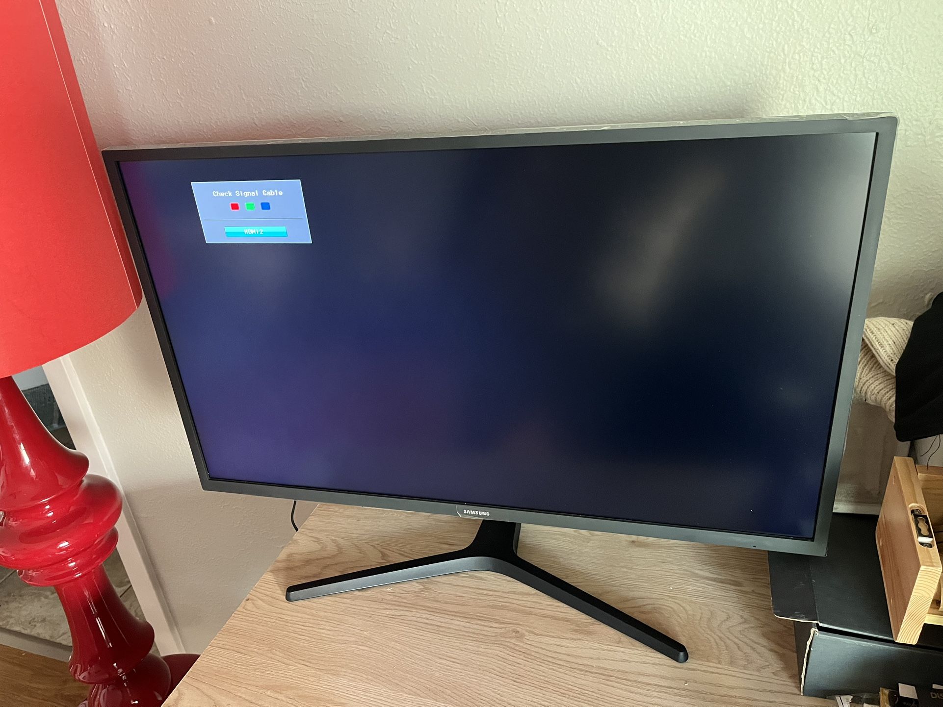 32” Samsung Viewfinity UJ59