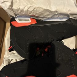 Size 7 women’s Jordan 6 retro new