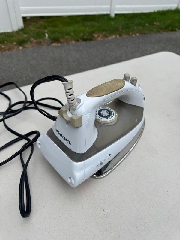 Iron Black And Decker