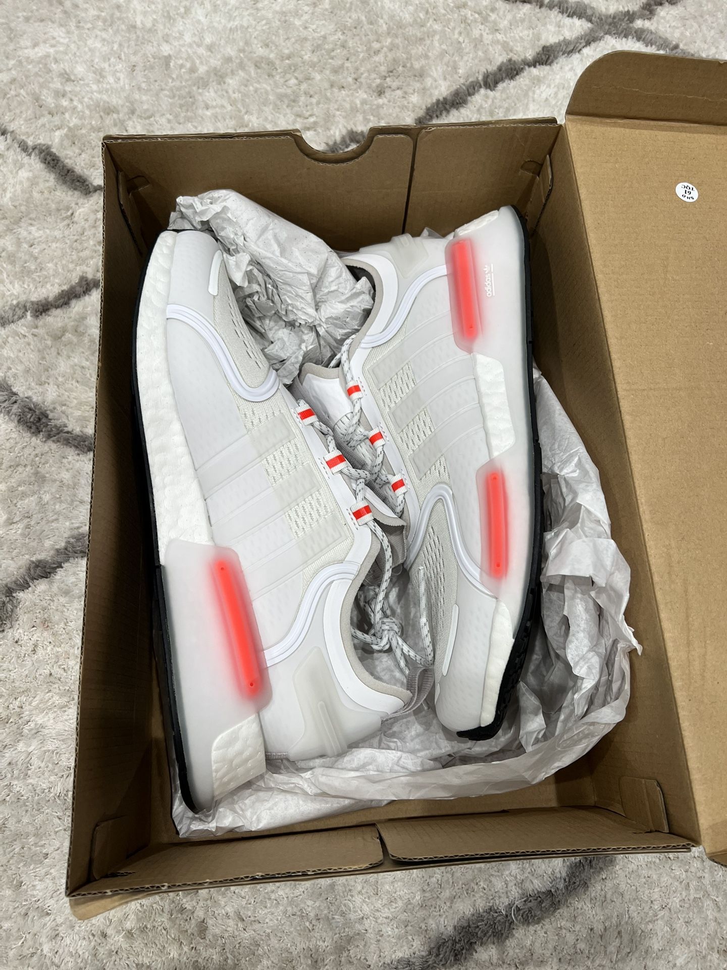 NEW! Adidas Men’s 9.5 Shoes