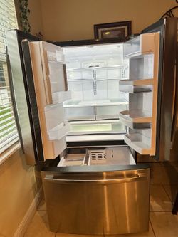 27,7 cubic GE refrigerator