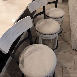 Set of 3 Ashley Furniture Valebeck Swivel Counter Height Bar Stools