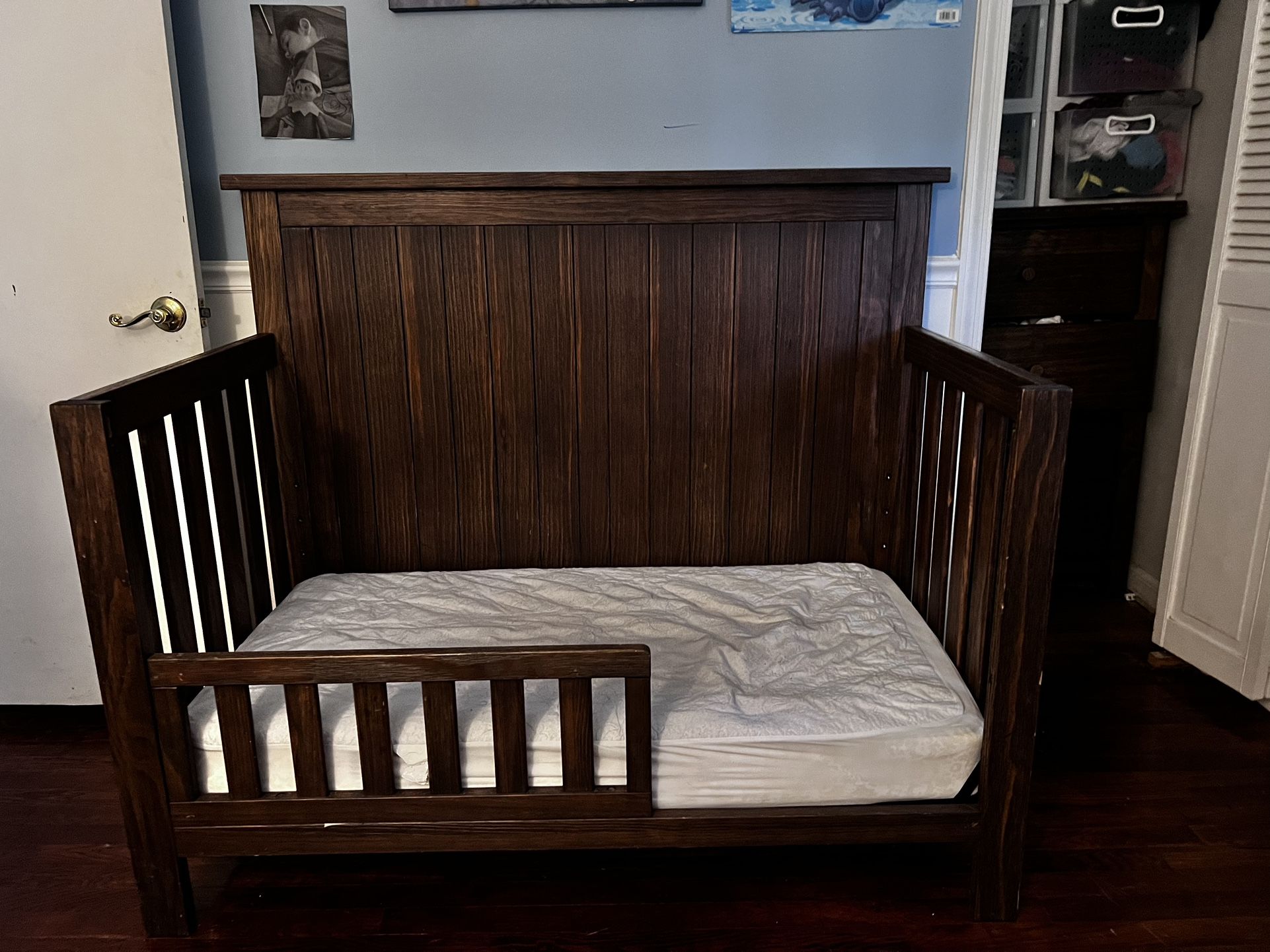 Crib To Bed Convertible Set