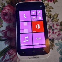 Smartphone (Nokia Lumia 822)