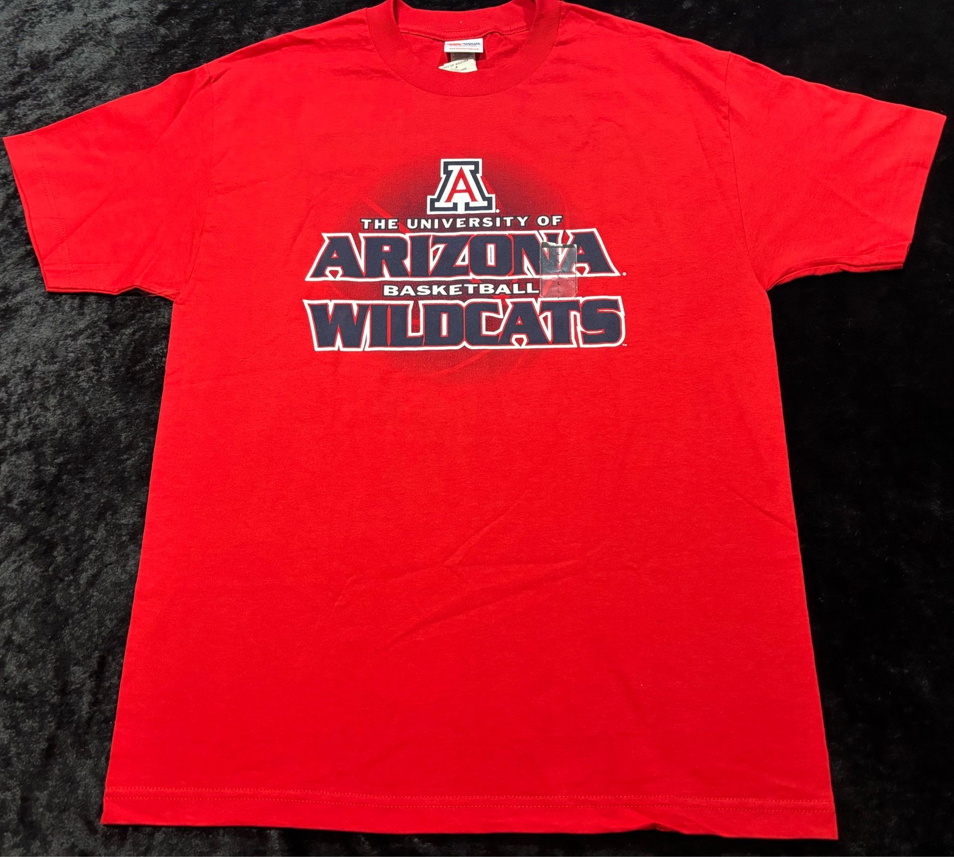Mens Large Vintage Arizona Wildcats Basketball Tshirt