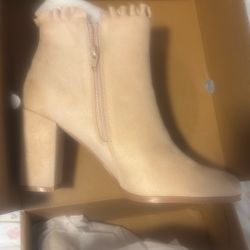 Size 11  Off White Shade Heel Boots 