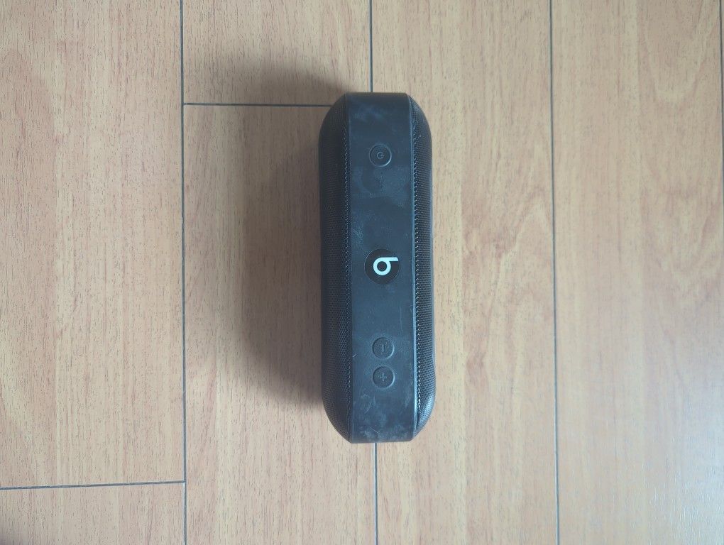 Beats Pill Wireless Bluetooth Speaker - MATTE BLACK