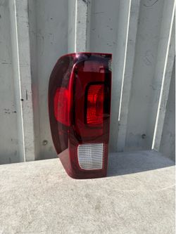 2017 2018 2019 2020 2021 2022 2023 Honda Ridgeline Left side taillight