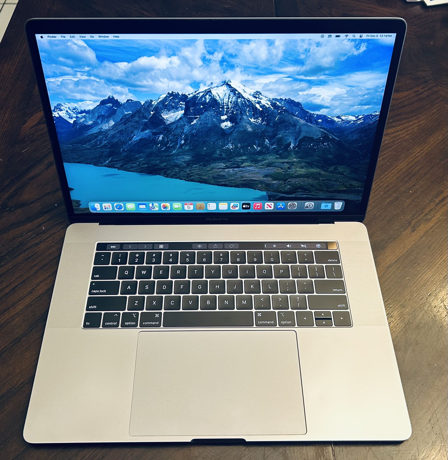 15” MacBook Pro 💻 i7 - 16gb - 256gb