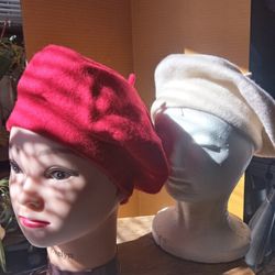 Red And White Wool Beret Hats With FREE Gloves