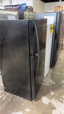 Kenmore top freezer bottom refrigerator
