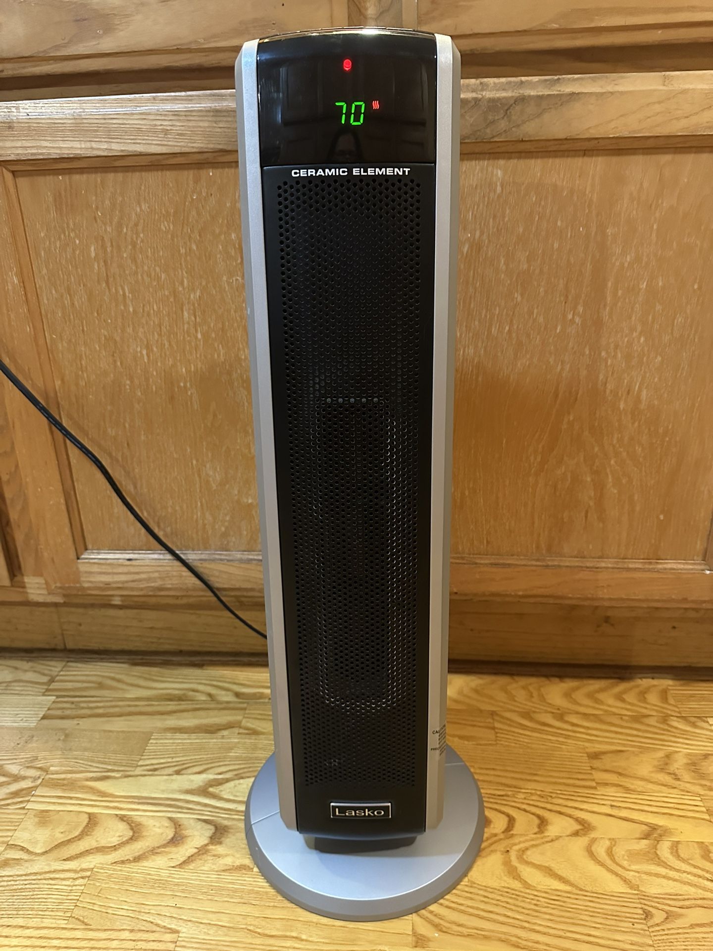 Lasko 5586 Oscillating Digital Ceramic Tower Heater for Large Rooms w/Adjustable Thermostat & Timer